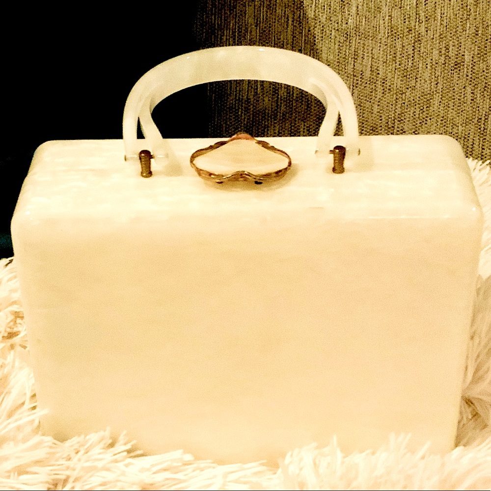 Glam Wilardy 1950s “movie star” Box Purse... mint!